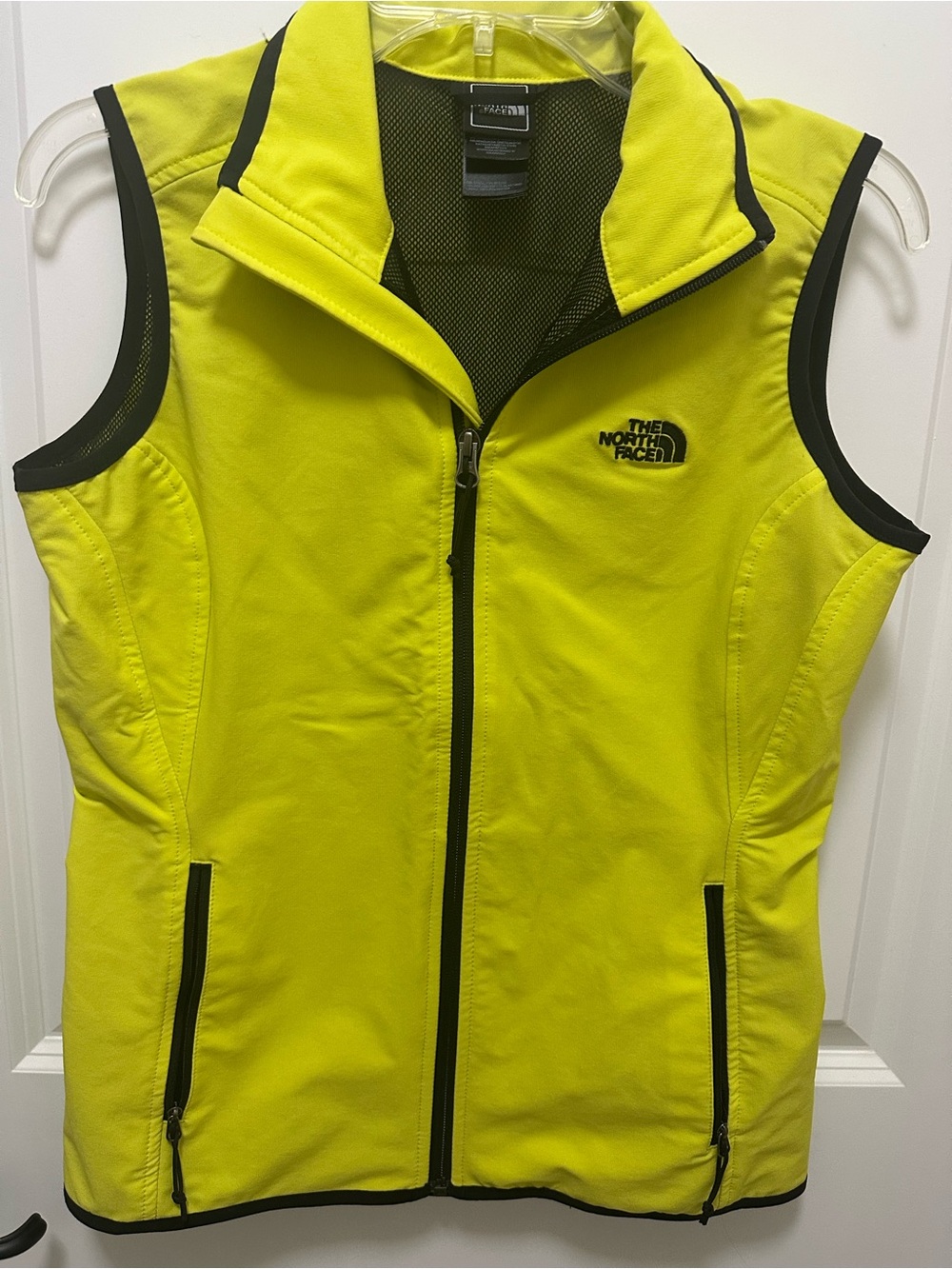 The North Face Nevado Lightweight Softshell Vest - Sulphur Spring Green - Size M